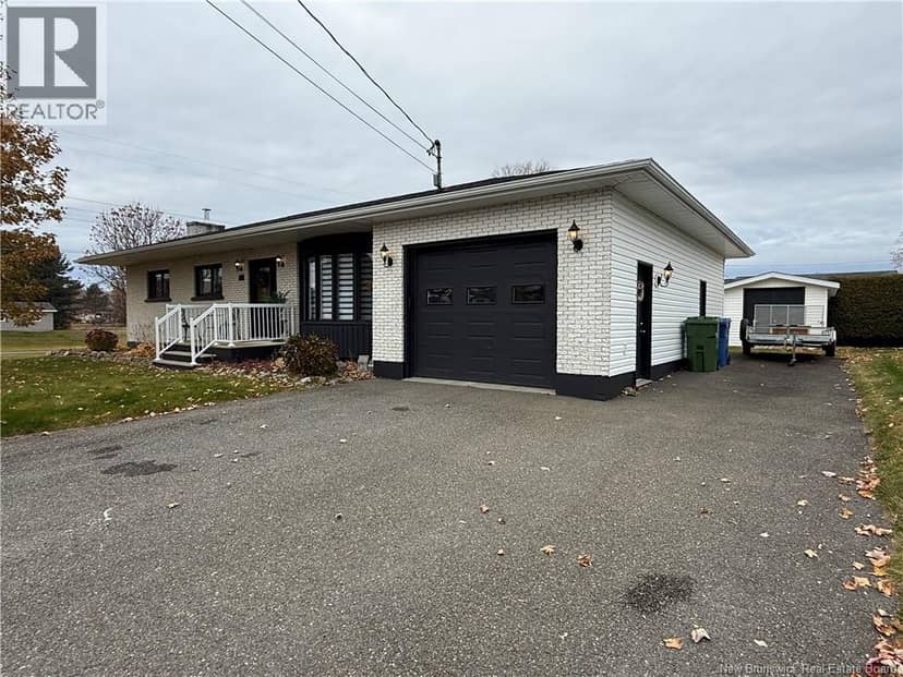 698 4th Avenue, Grand-Sault/Grand Falls, photo 3
