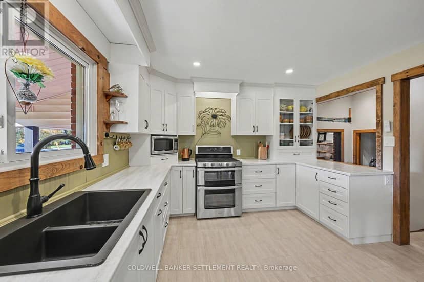 192 Clarchris Road, Tay Valley, photo 4