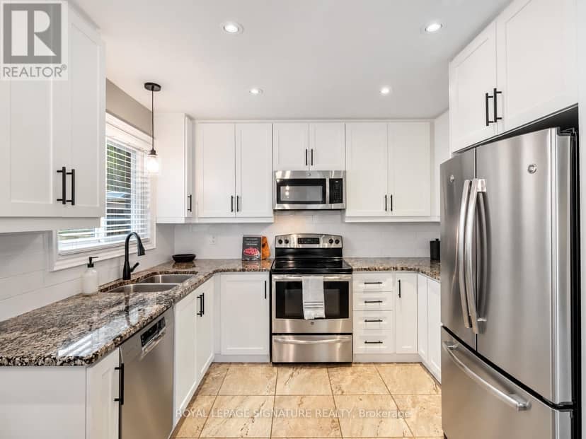 160 Holmcrest Trail, Toronto, photo 7