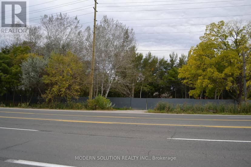 1210 Kingston Road, Pickering, photo 2