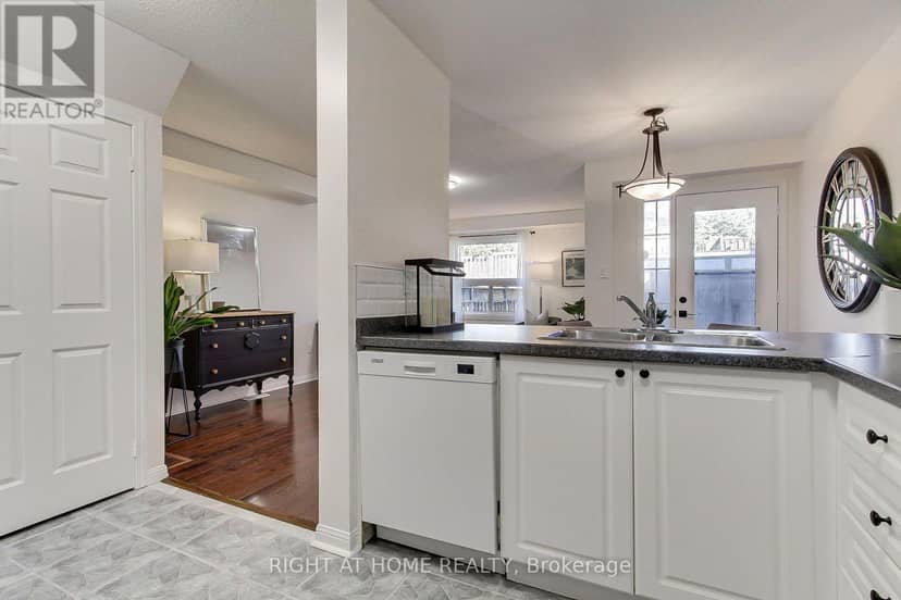 371 Ferndale Drive — photo 12 of 28
