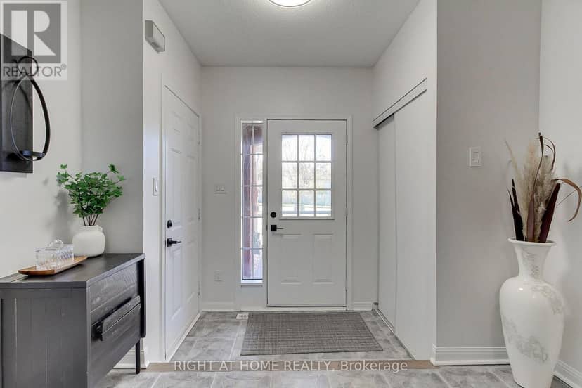 371 Ferndale Drive, Barrie, photo 3