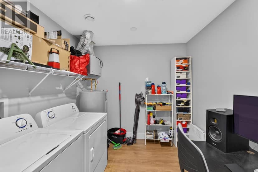 401 24 GILBERT Drive — photo 16 of 28