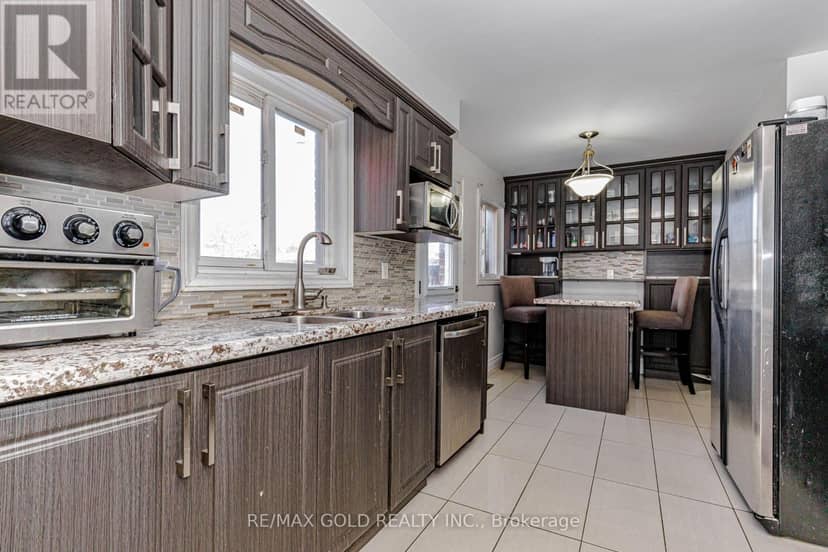 7262 Sigsbee Drive — photo 11 of 33