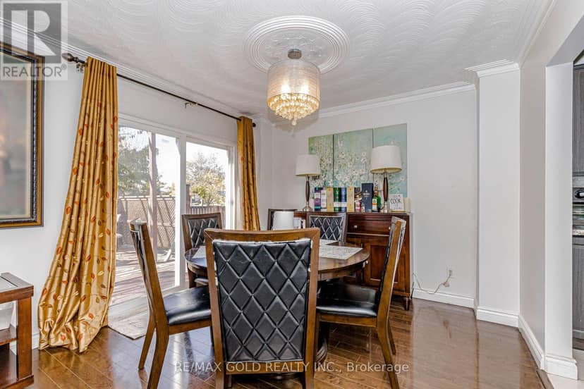 7262 Sigsbee Drive — photo 8 of 33