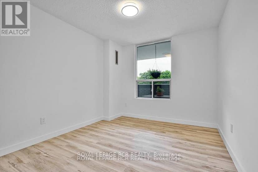 205 - 1535 Lakeshore Road E — photo 16 of 39