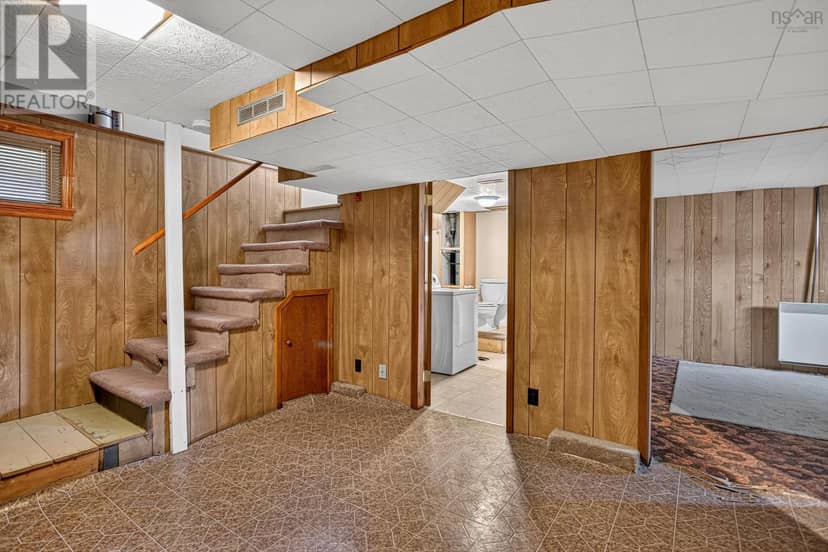 37 Lawson Avenue — photo 31 of 40