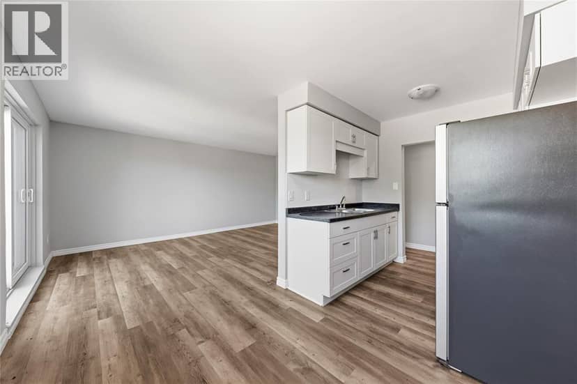 950 Eastlawn AVENUE Unit# 10, 22, 29 — photo 11 of 13