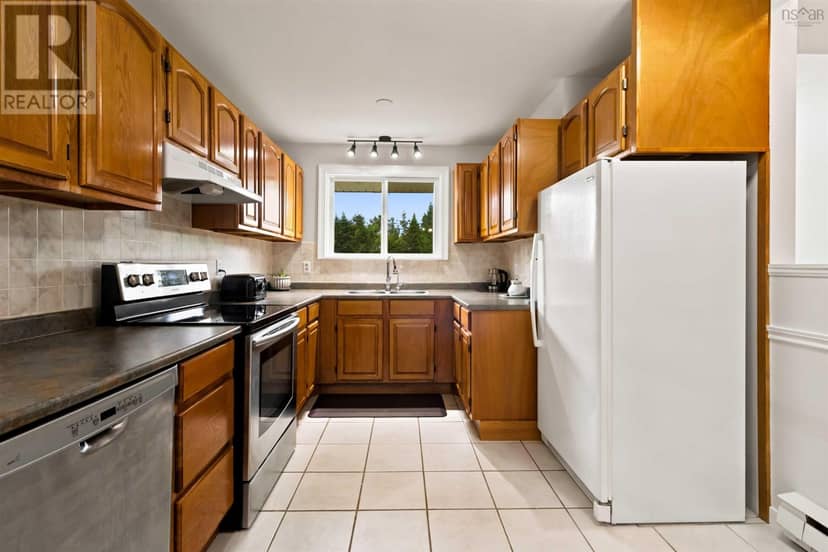 28 Little River Drive — photo 10 of 40