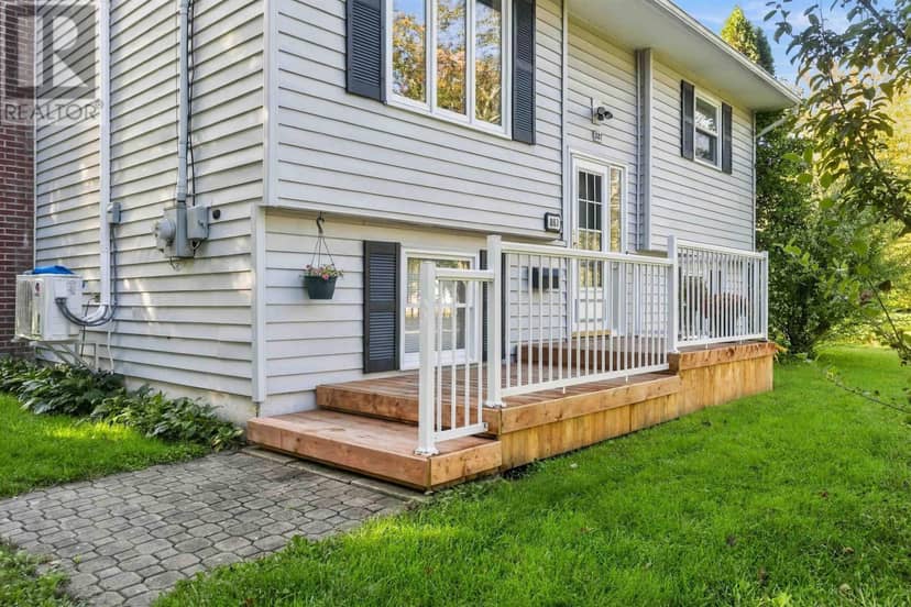 887 Richard Street, Kentville, photo 3