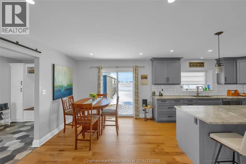 5744 Middle LINE — photo 13 of 40