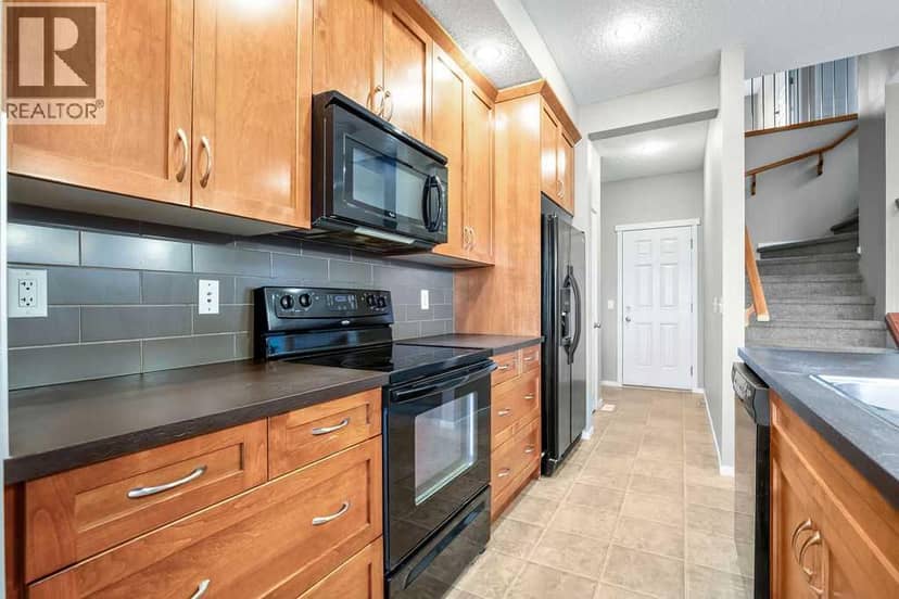 126 River Heights Crescent — photo 12 of 30