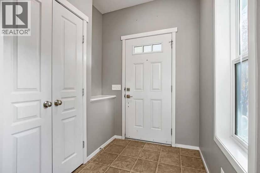 126 River Heights Crescent, Cochrane, photo 2