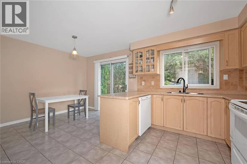 2189 SHORNCLIFFE Boulevard — photo 14 of 32