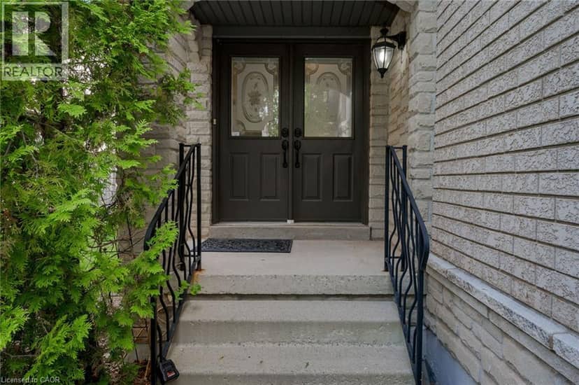 2189 SHORNCLIFFE Boulevard — photo 2 of 32