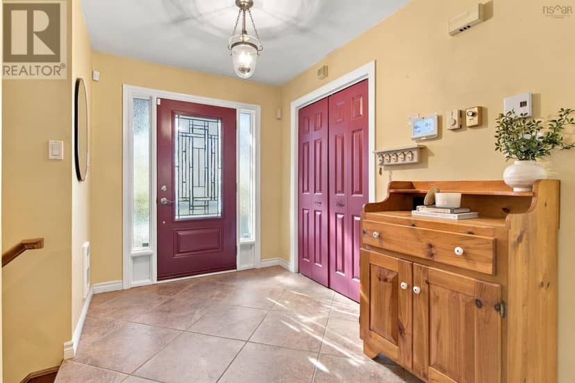 226 Windsor Drive, Stillwater Lake, photo 6