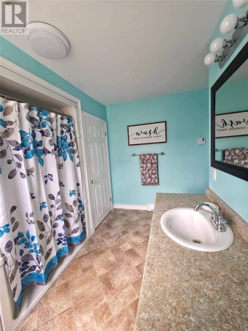 13 Hawkin's Lane — photo 7 of 26