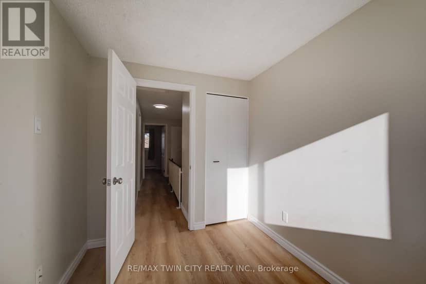 25 - 121 Morgan Avenue — photo 30 of 40