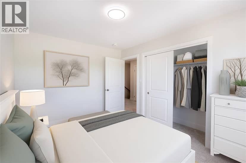 253 McTavish Street — photo 11 of 16