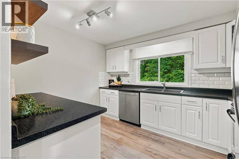 220 SALISBURY Avenue Unit# 13 — photo 11 of 39