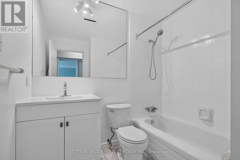 612 - 600 Grenfell Drive — photo 22 of 24