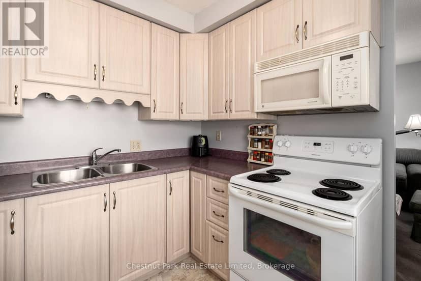 12 Spring Street — photo 10 of 30