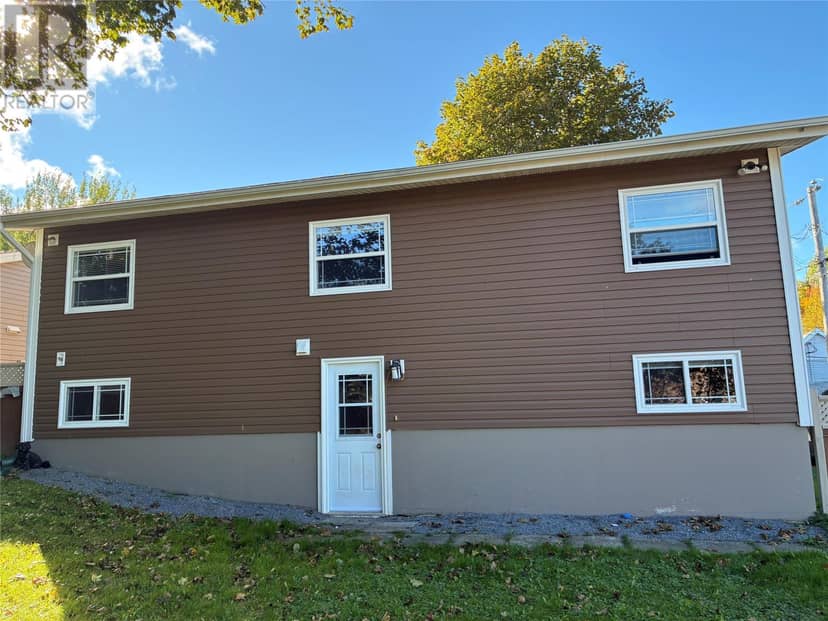 17 Charles Street, Corner Brook, photo 2