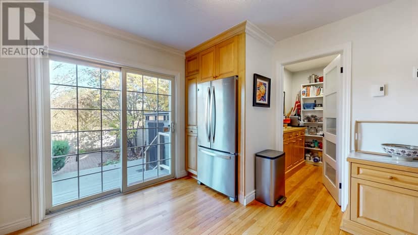 14 Tiffany Lane — photo 13 of 36