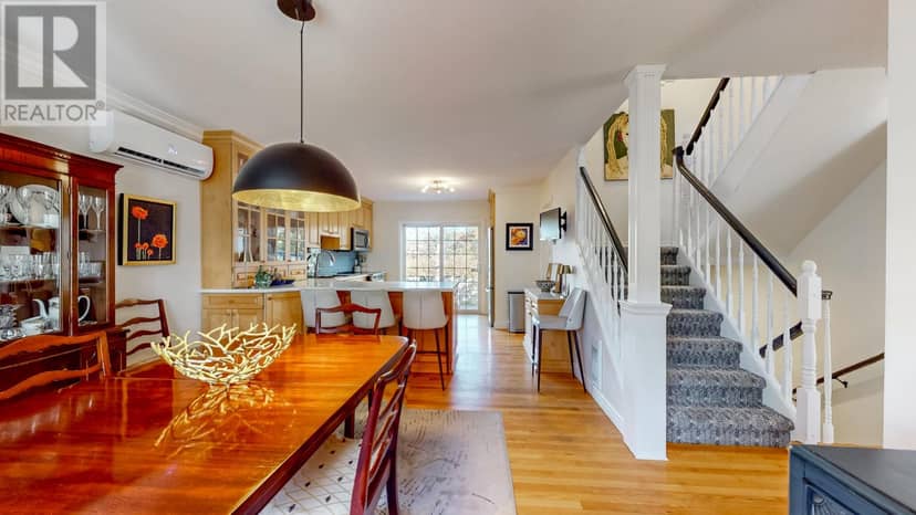 14 Tiffany Lane — photo 15 of 36