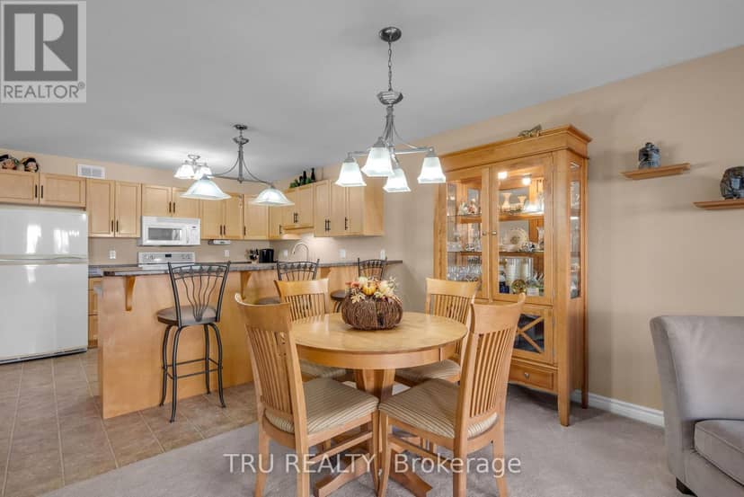 392 Jamieson Street — photo 15 of 38