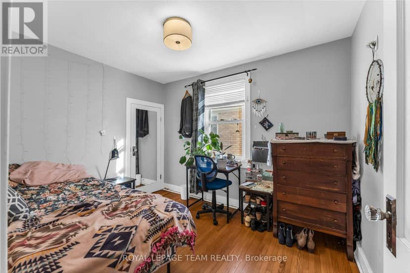 418 College Street — photo 15 of 40