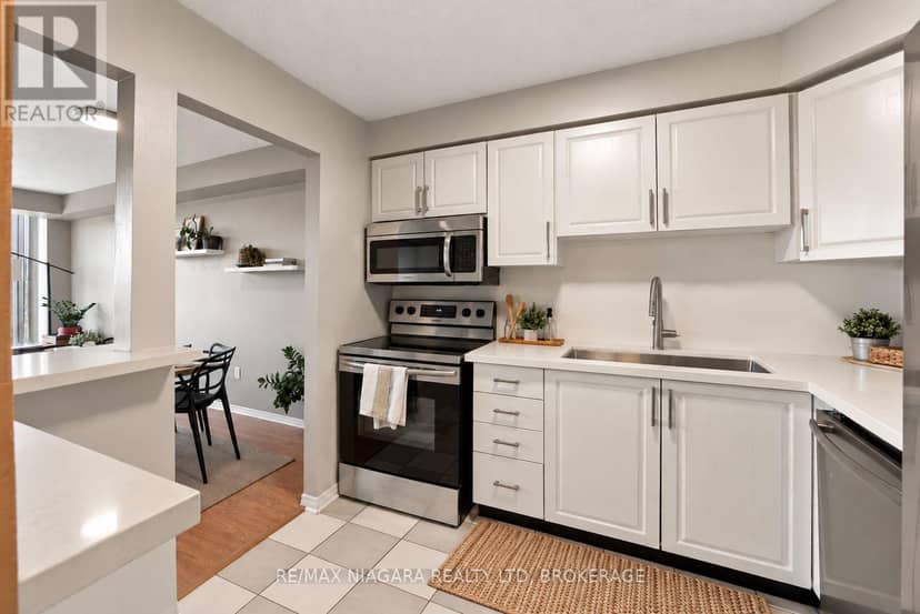 601 - 81 Scott Street — photo 10 of 24