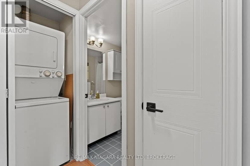 601 - 81 Scott Street — photo 16 of 24