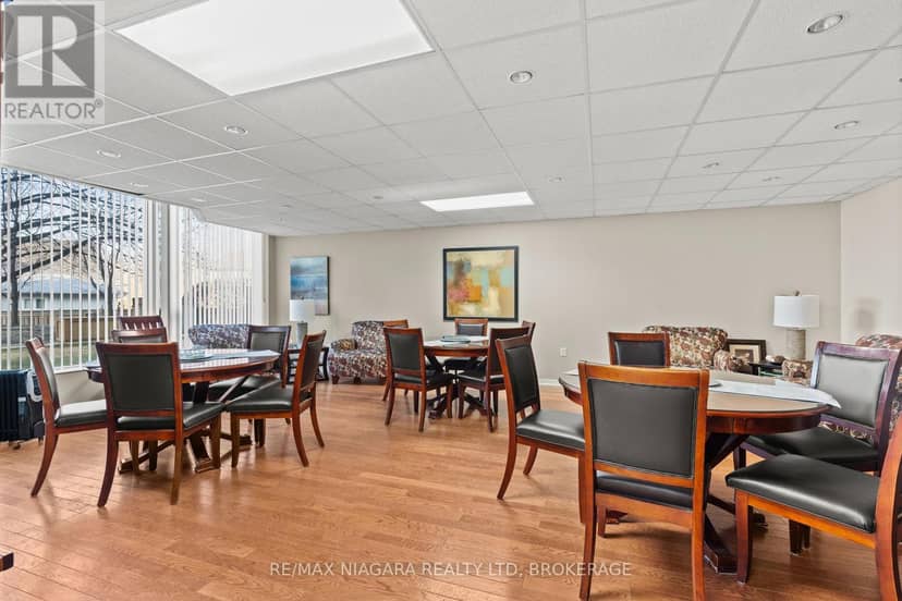 601 - 81 Scott Street — photo 18 of 24
