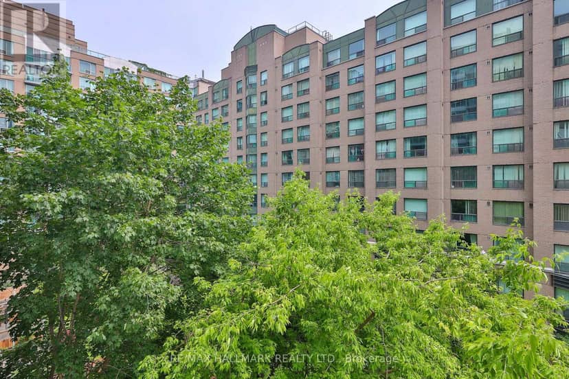 528 - 109 Front Street E — photo 15 of 32