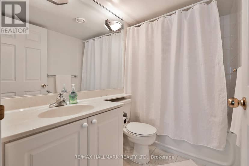 528 - 109 Front Street E — photo 26 of 32