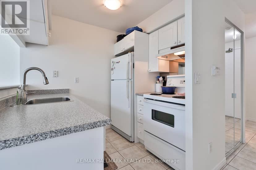 528 - 109 Front Street E — photo 6 of 32