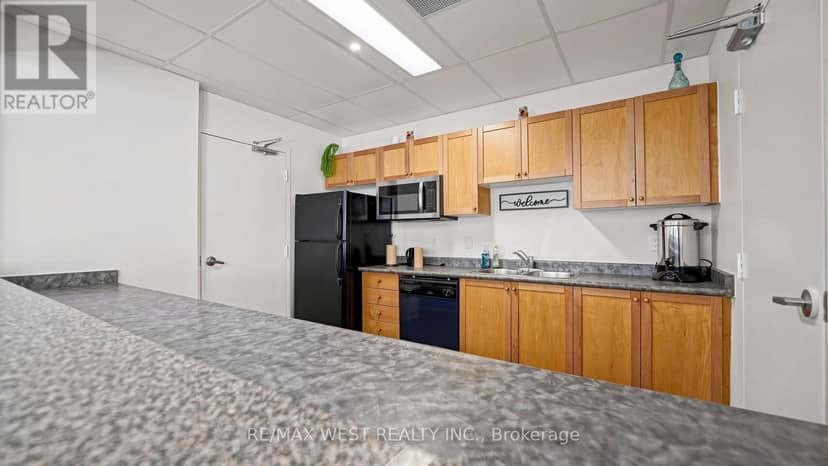 105 - 102 Aspen Springs Drive — photo 35 of 40