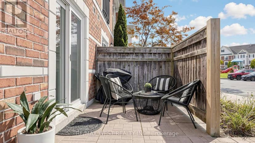 105 - 102 Aspen Springs Drive, Clarington, photo 4