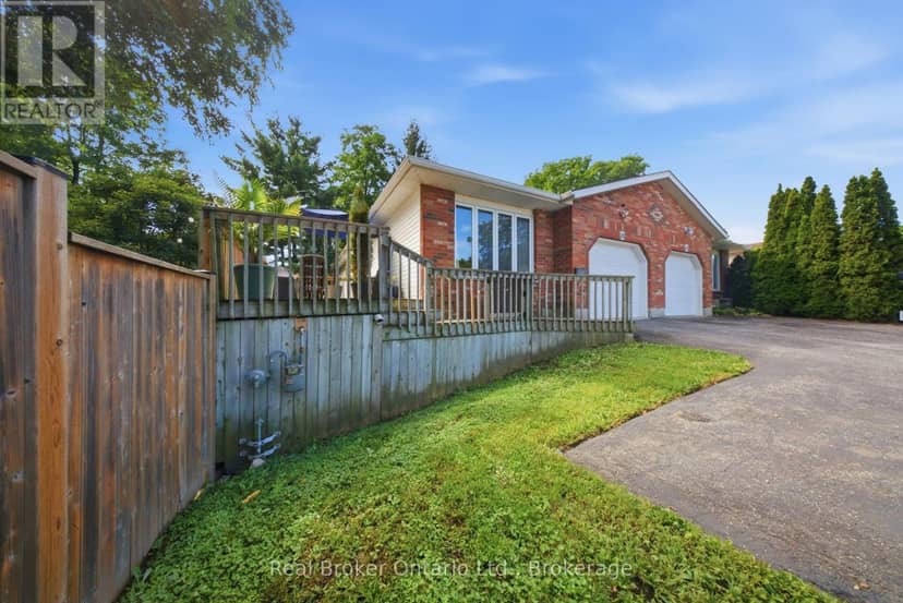 11 Dundas Street W, Brant, photo 2