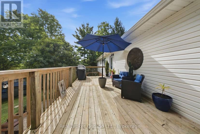11 Dundas Street W, Brant, photo 4