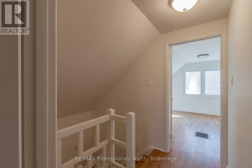 51 Gouldie Street — photo 37 of 40