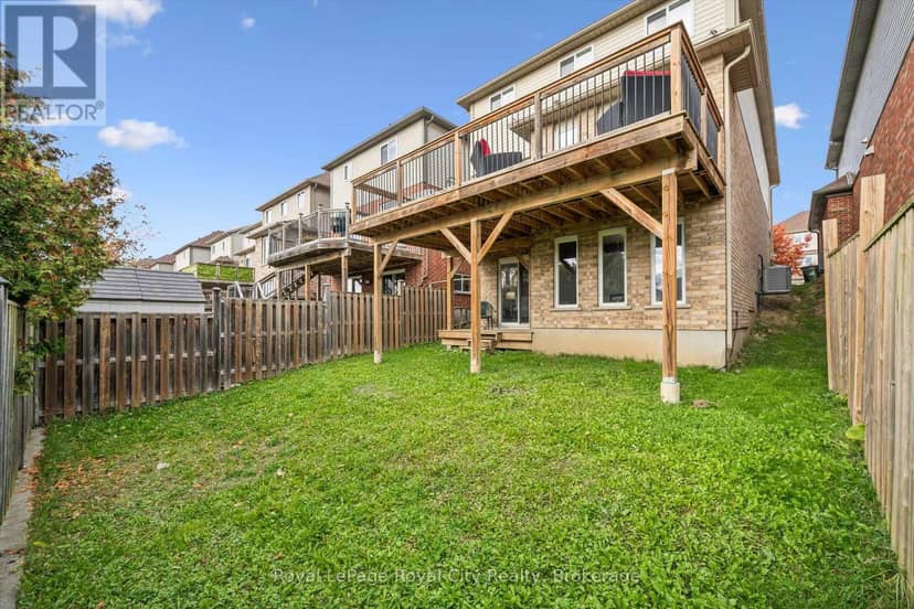 36 Oakes Crescent — photo 40 of 40