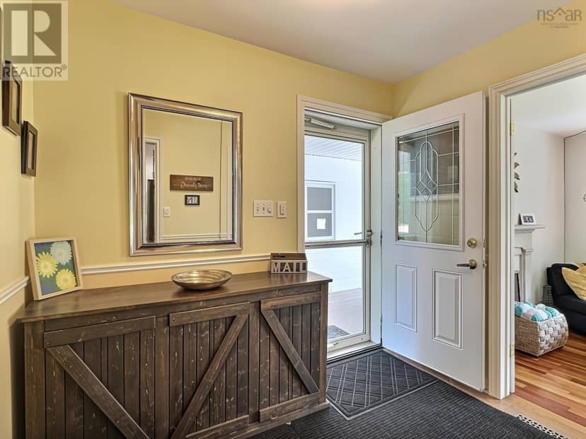 52 Regency Point Drive — photo 10 of 20