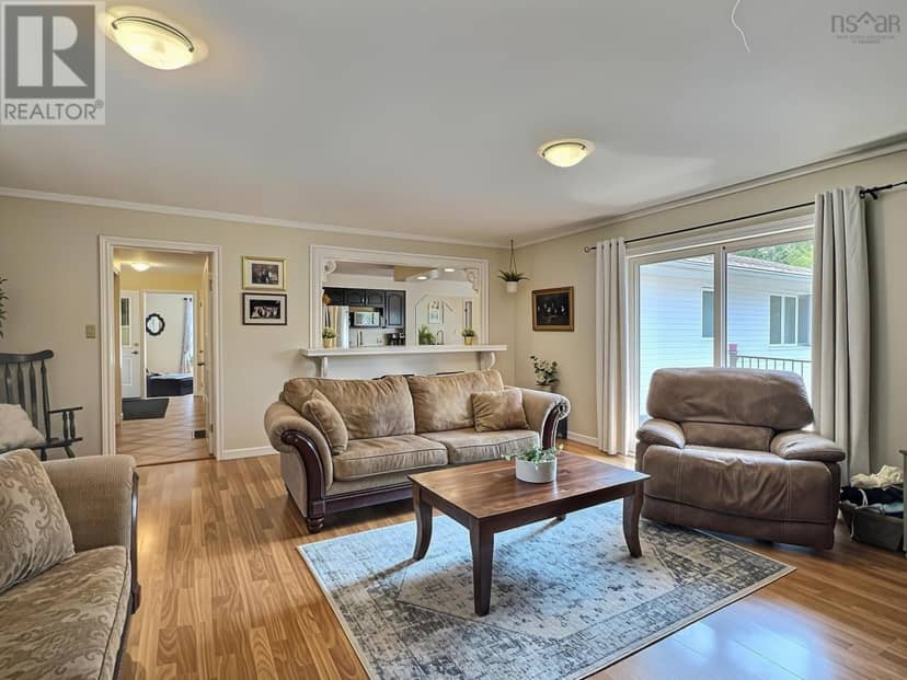 52 Regency Point Drive — photo 7 of 20