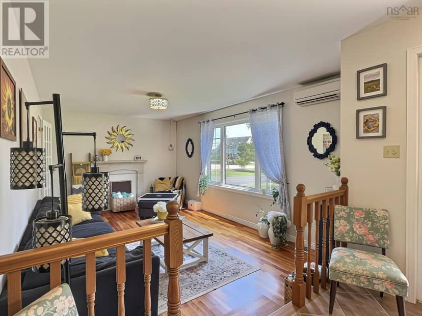52 Regency Point Drive — photo 8 of 20