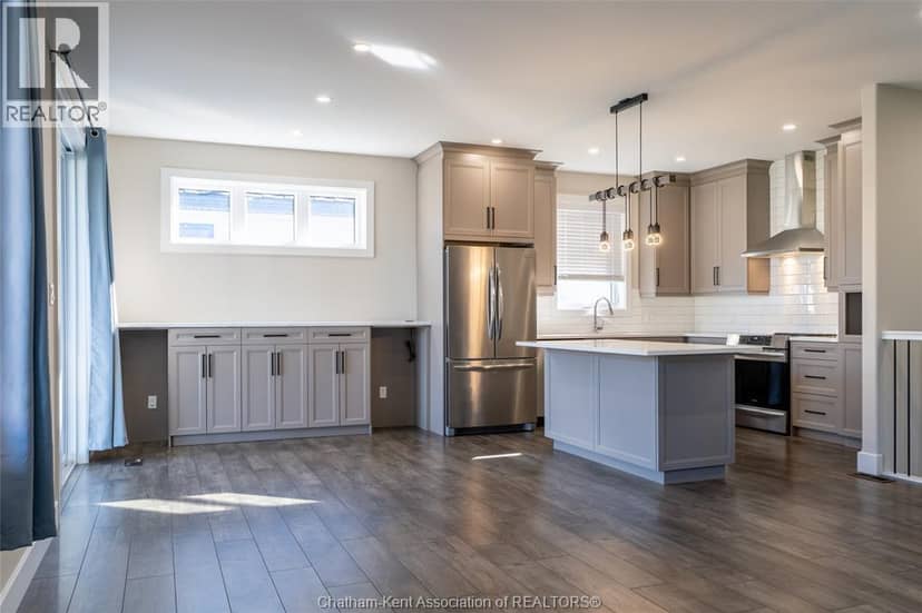 308 DAVIES STREET East — photo 10 of 40