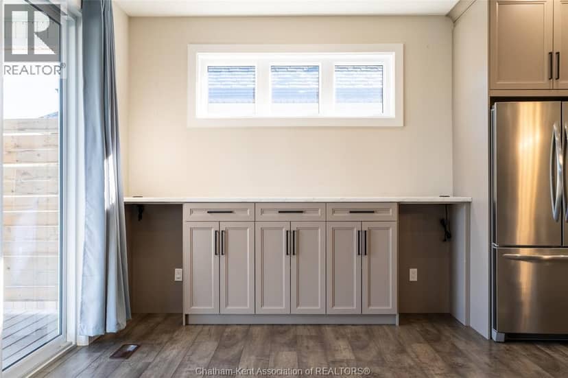 308 DAVIES STREET East — photo 13 of 40