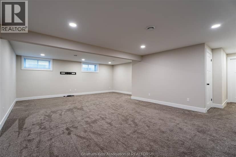 308 DAVIES STREET East — photo 31 of 40