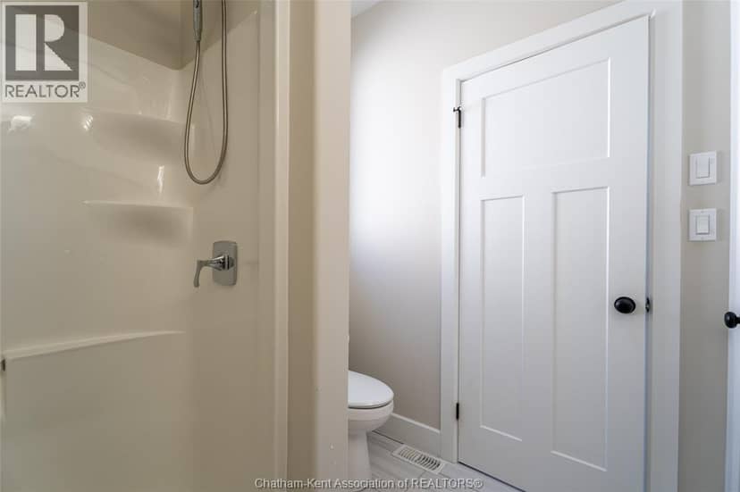 308 DAVIES STREET East — photo 23 of 40